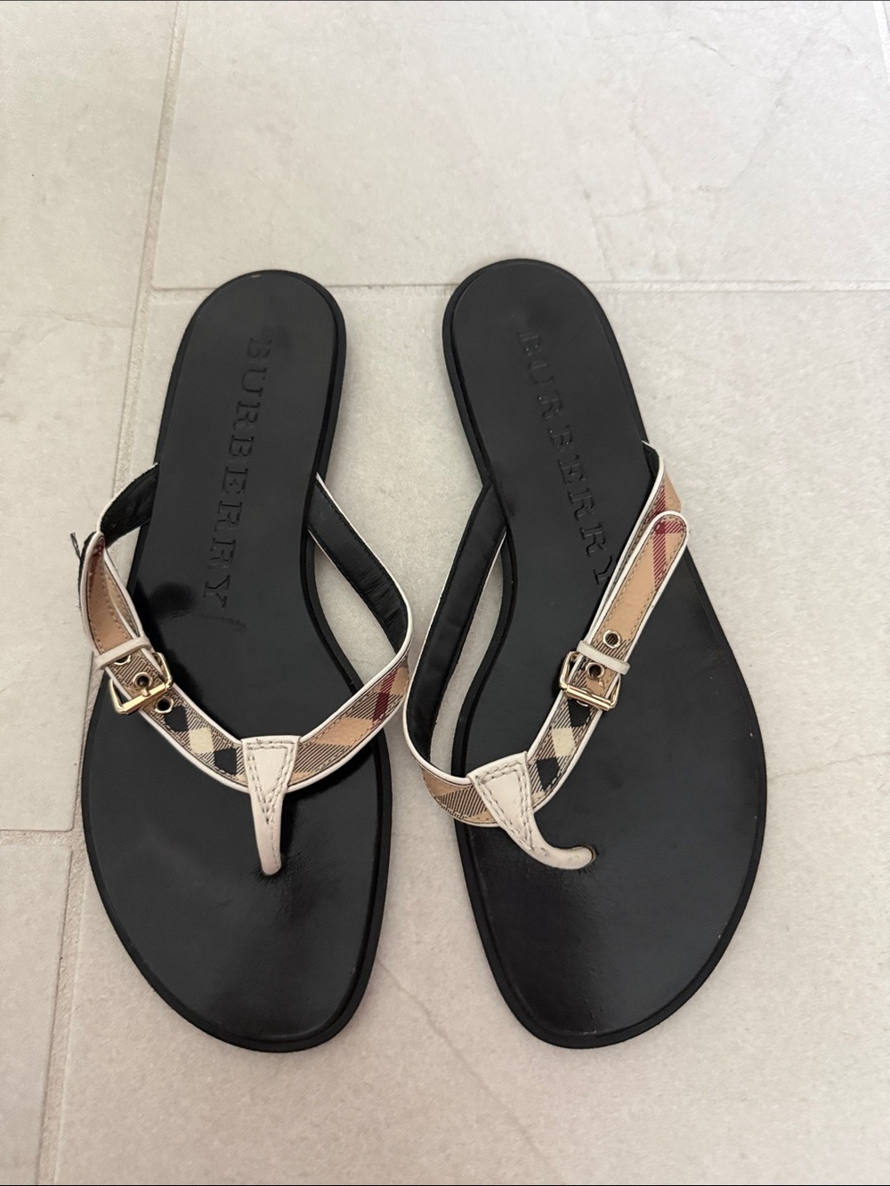 Burberry Black Leather Flip Sandals with Vintage Check Straps